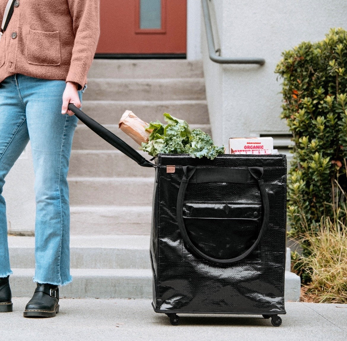 Clevermade hauler bag with wheels